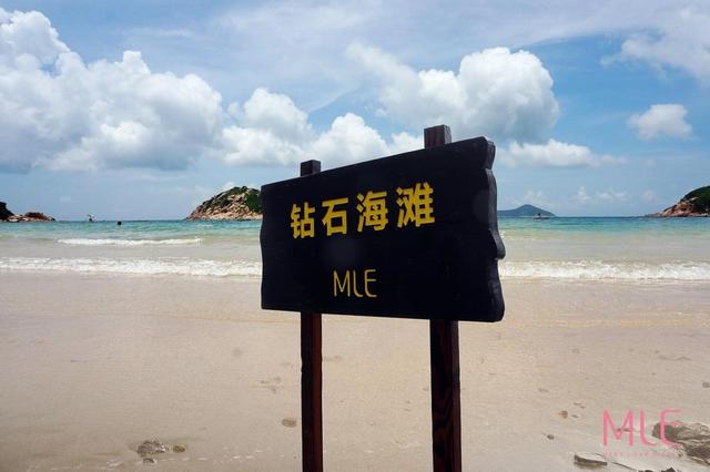惊炸！七夕青岛惊现MLE“钻石海滩”，挖到就能免费带走！