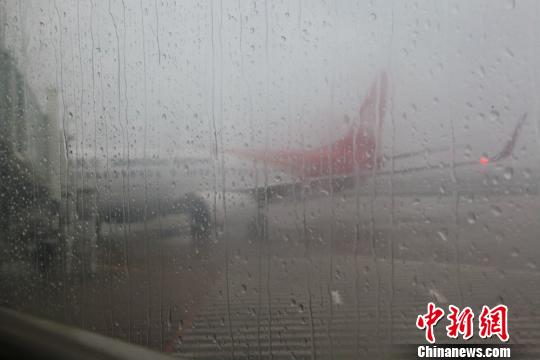 受台风影响 无锡机场多个航班取消