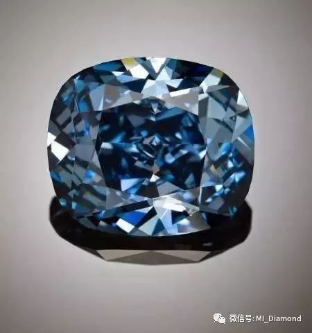 相信热搜过亿的爱情不如相信拍卖价过亿的蓝钻