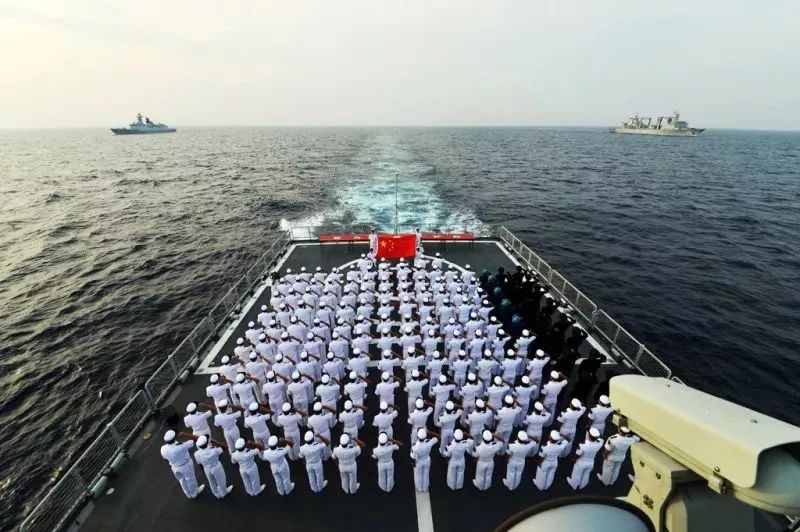 中国海军护航海盗频发亚丁湾:连续10年派出30