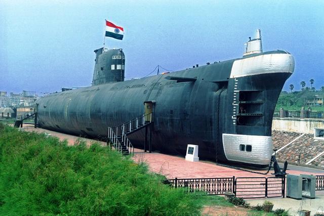 损管不利，印度引进潜艇竟然在港口都能把自己搞沉没