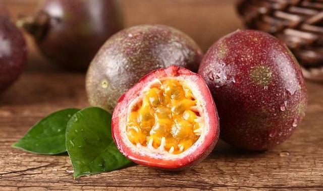 广西农家汉种植百香果,带领全村“香”出一条小康路