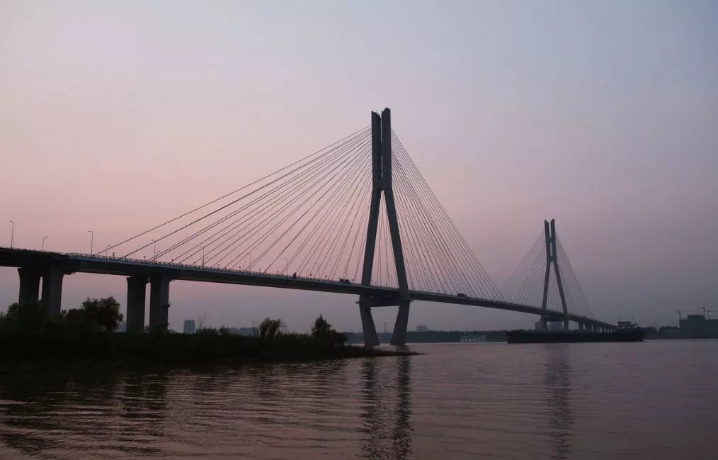 官方回应“安庆长江大桥减免过桥费建议”：已有减免优惠