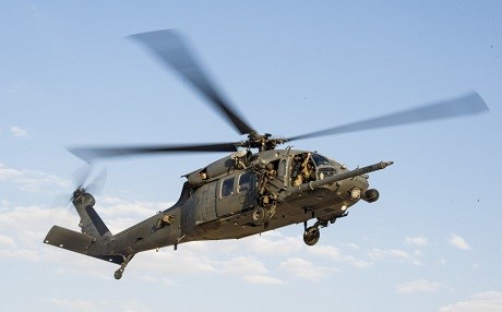 一架美军直升机在伊拉克坠毁，一人丧生数人受伤
