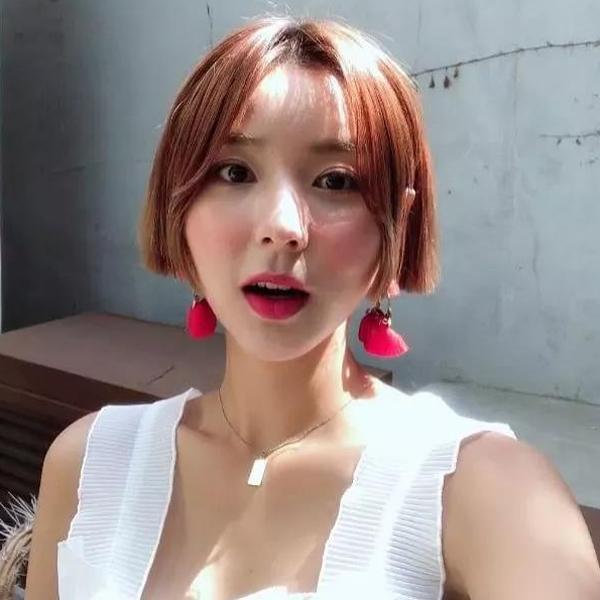 2018年最火的齐嘴短发,染上10种不同发色,让你