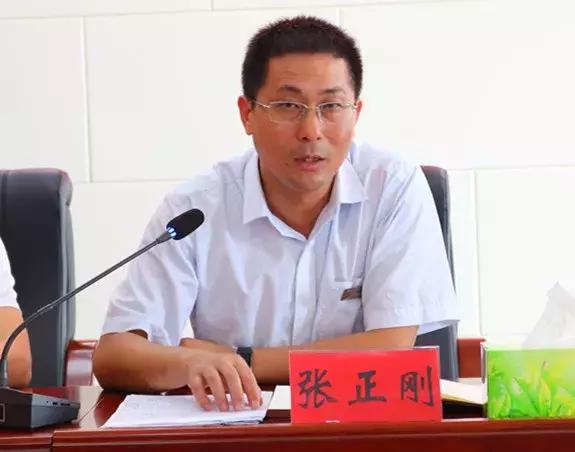 固始农商银行和固始装饰行业协会签订合作协议