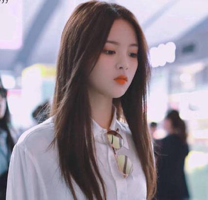 杨超越个人综艺即将上线!王思聪说的没错:腾讯