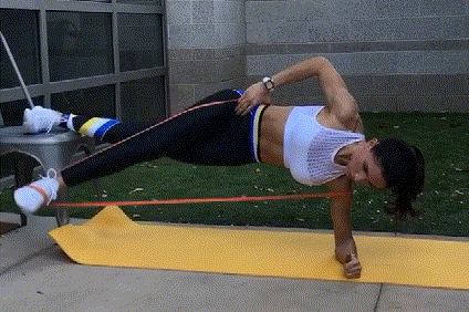 腹肌,马甲线打造 动作3弹力带下斜侧卧摆腿:身体侧卧,双腿摆放在椅面