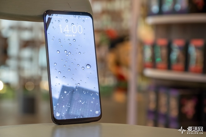 魅族16 Plus测评:一根比直投向小米8的长矛