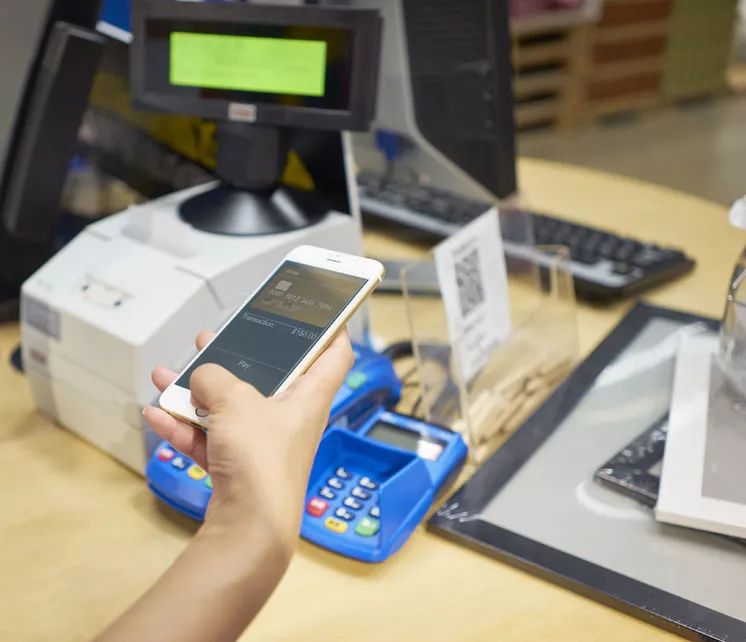 震惊!理财经理骗了30人4300万跑路,银行称不知