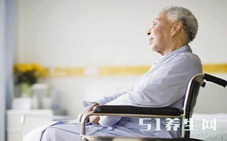 急诊主任:如果身上出现这些症状,不是脑血栓就是脑出血,快自查