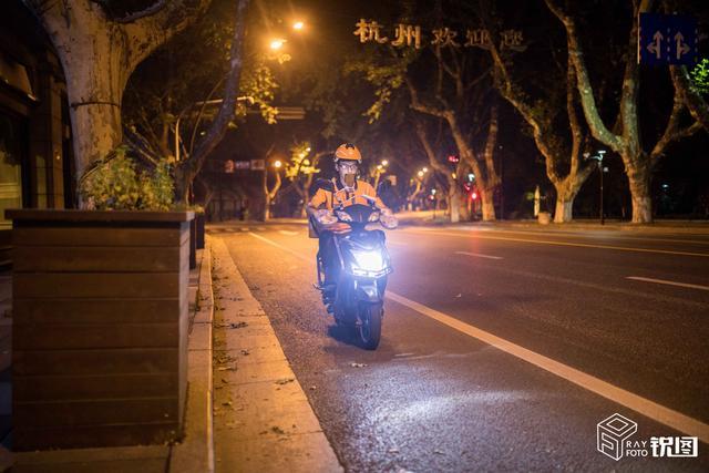 凌晨四点的杭州，看见你未曾见过的奋斗