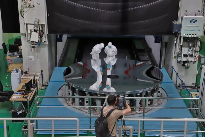 我国学者发现新一类半金属；乱丢隐形眼镜污染水源丨科技早新闻