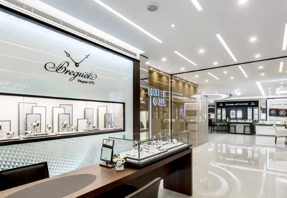 太平鸟利润猛涨115%;Farfetch上半年亏损4.6亿