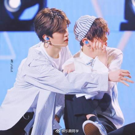 皇权富贵公主抱,范丞丞和justin黄明昊真是浓浓的兄弟情啊!