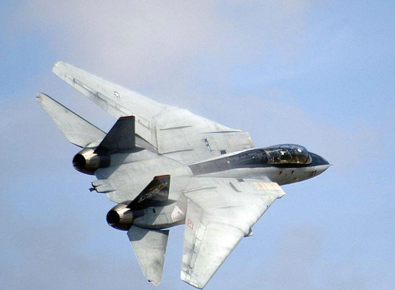 F14战机空战性能远强于F18,为什么被退役了?