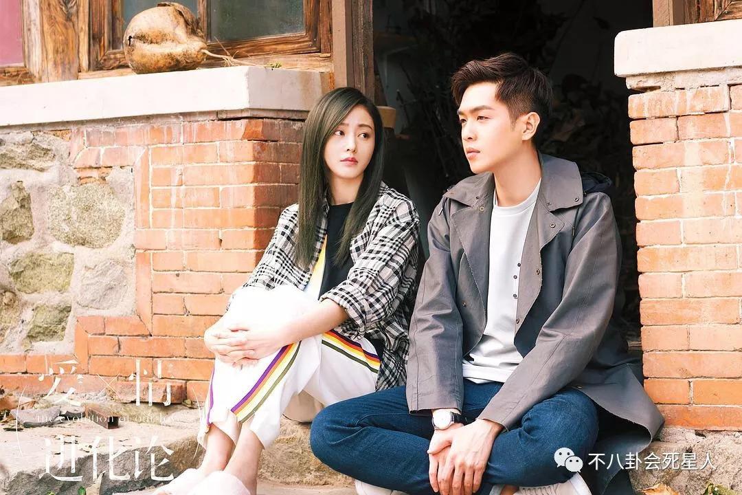 张若昀唐艺昕相恋7年终于领证?偶像剧般的恋