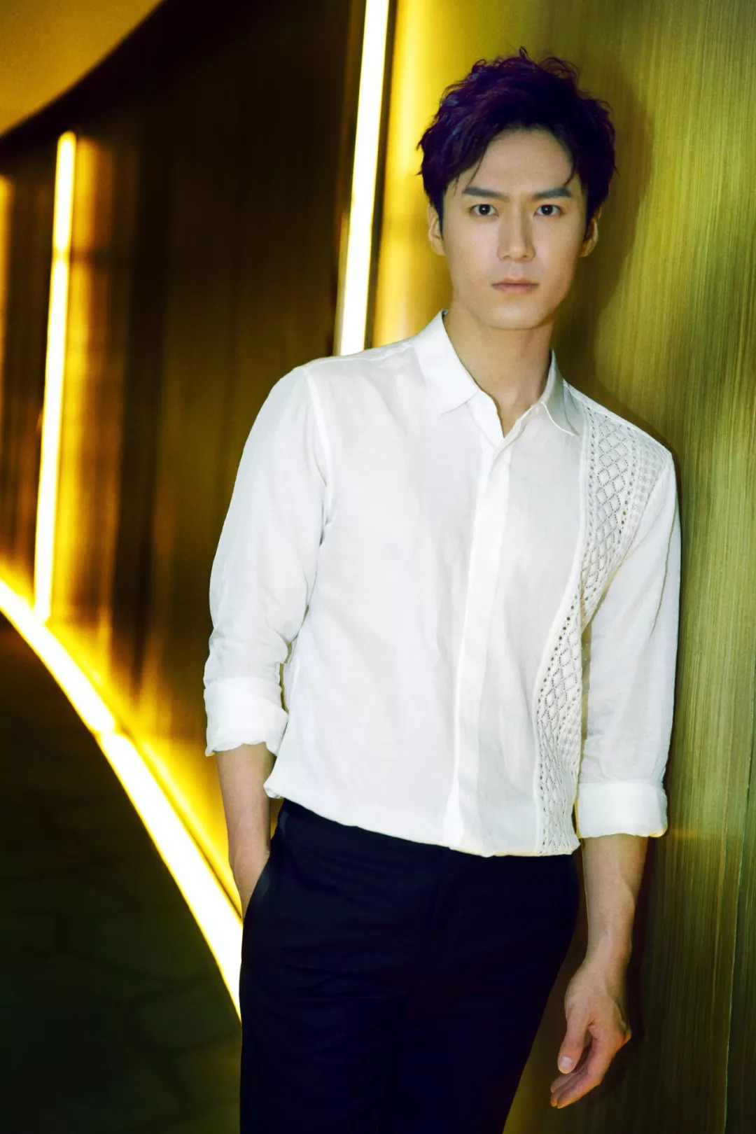 古装剧美男子茅子俊时装造型更惊艳，最喜欢的女演员毫无疑问是她!