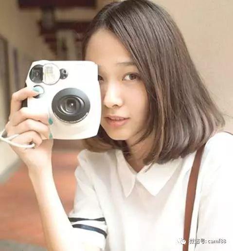 瓜子脸舌头适合的女生,很酷很抢眼!齐刘海闭眼睛吐名字小女孩发型图片