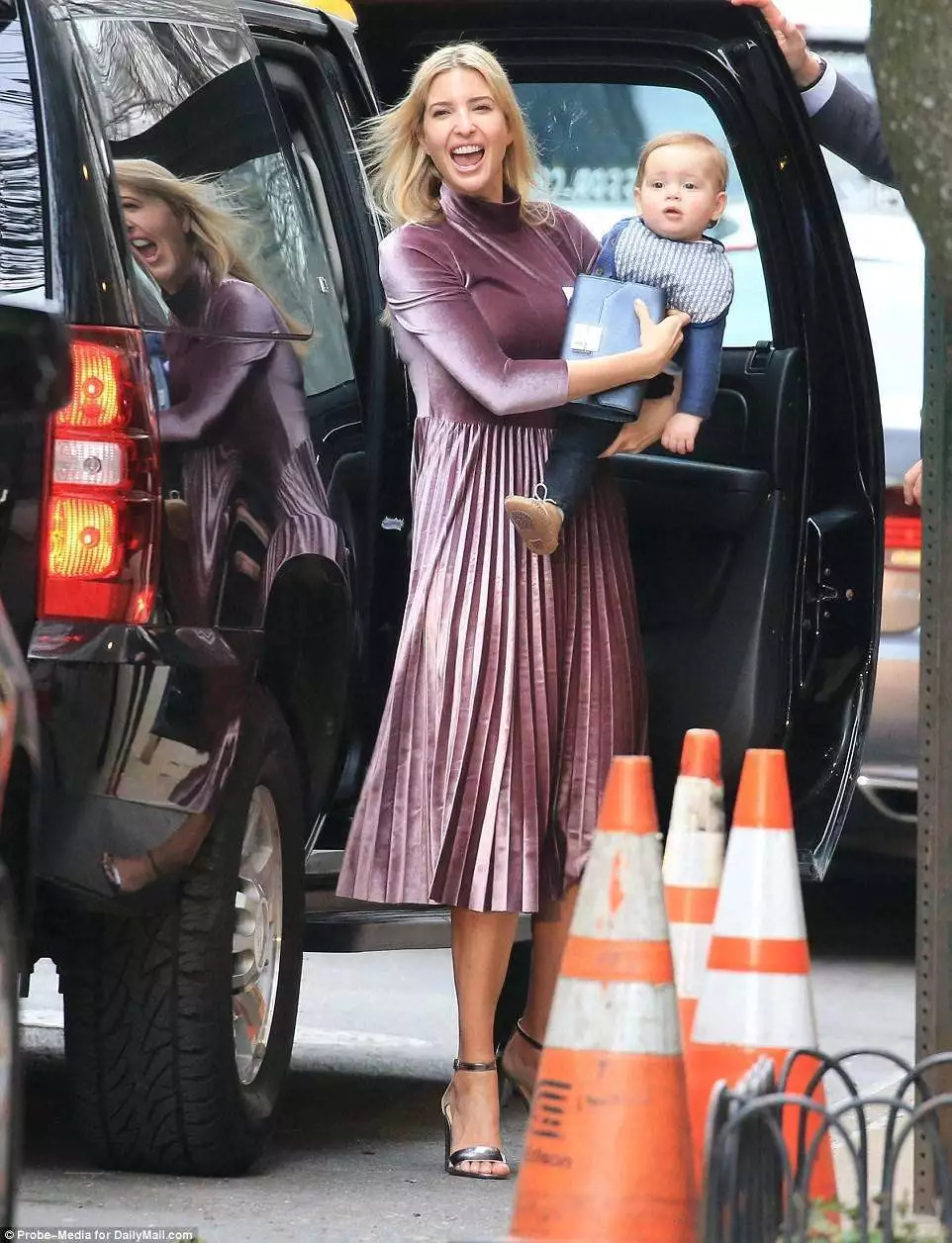 【商闻天下】中国对美商品加征25%关税今日中