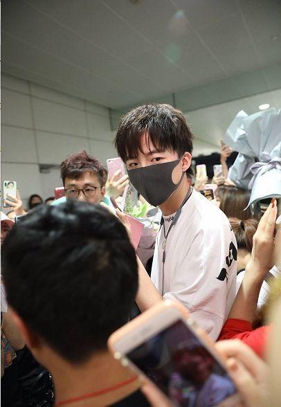 摩登兄弟正在逐渐撕下网红标签,他们的发展速