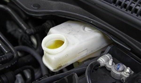 如何检查汽车的“五油三水”？