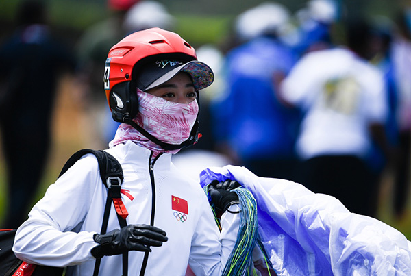 中国夫妻自掏腰包参赛亚运，最期待滑翔伞纳入体育体制