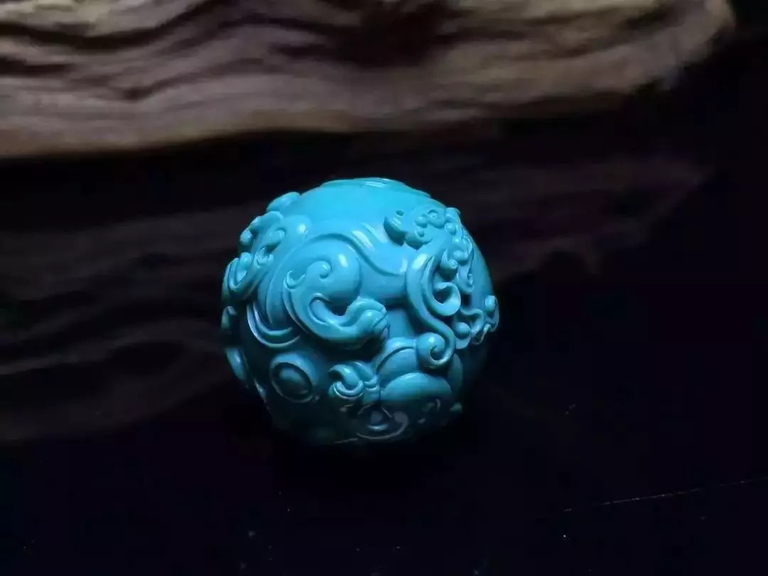 这种绿松石完美的像假货，美国人却把它奉为宝贝？真相是……_手机凤凰网