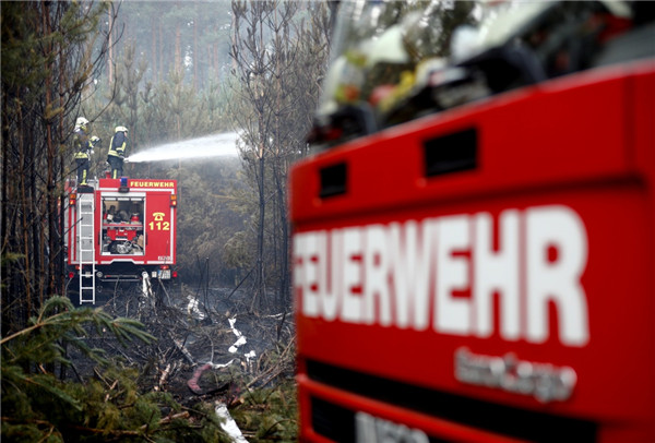 德国柏林附近发生森林火灾