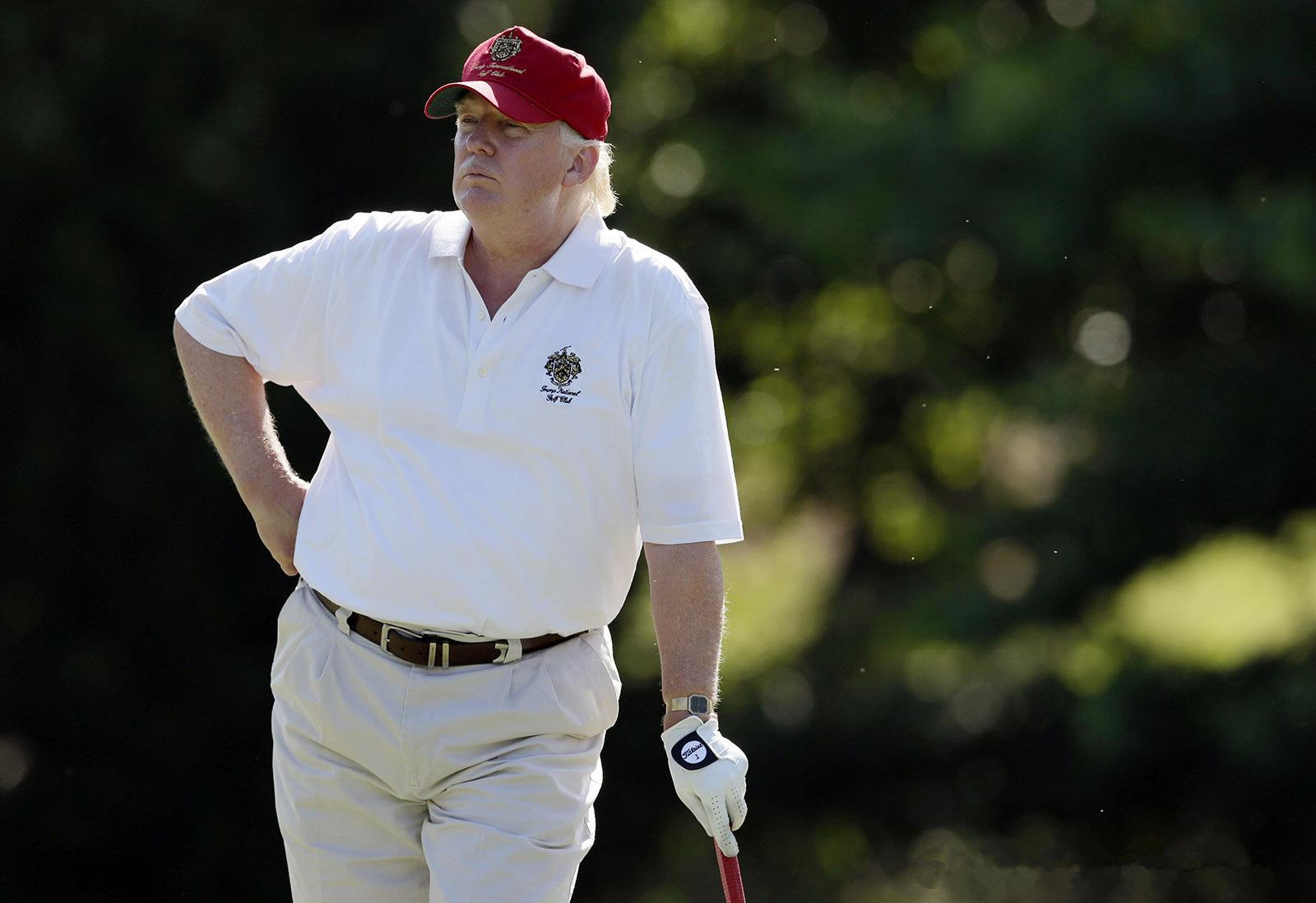 史上最闲总统？特朗普上任582天，有150天都在打高尔夫