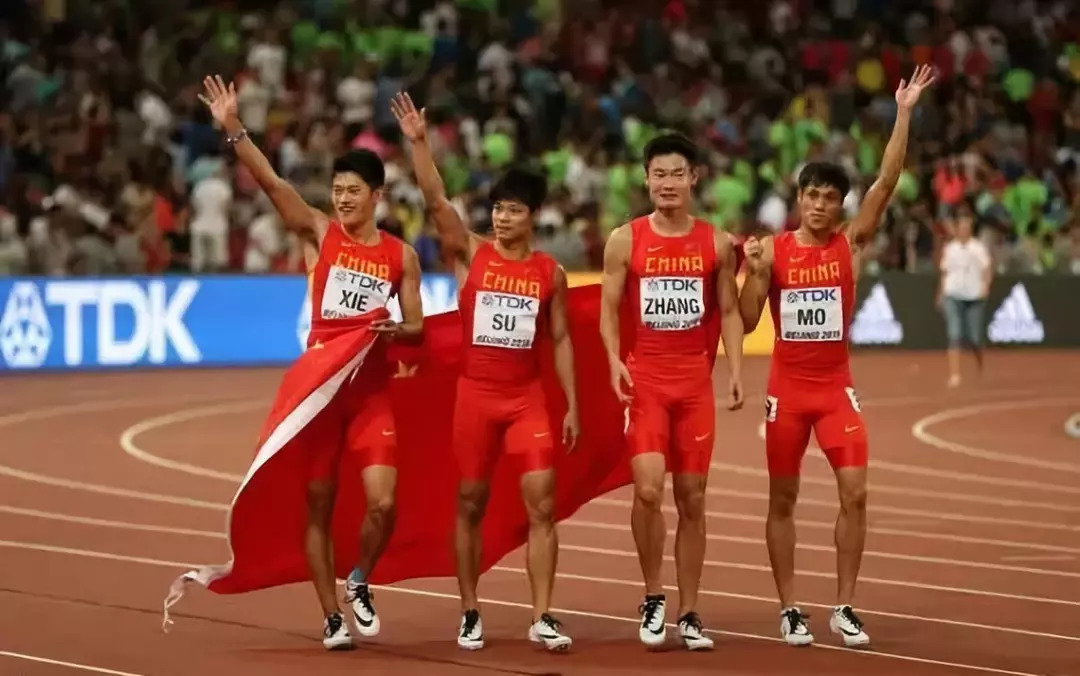 9秒92!苏炳添破亚运会纪录夺金,竟是以退役运