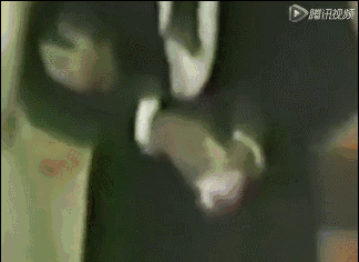 特纳睡着,他手指才停下,可怕的是第二天, 他眼睛还没有睁开,手已经