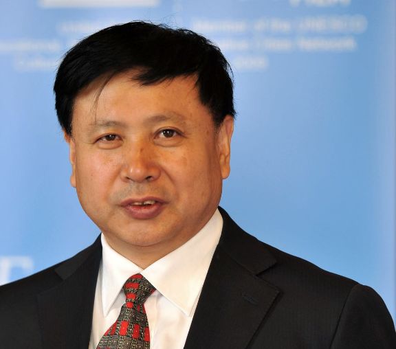 18载,中国电影4X100米接力赛:赵实→张丕民→