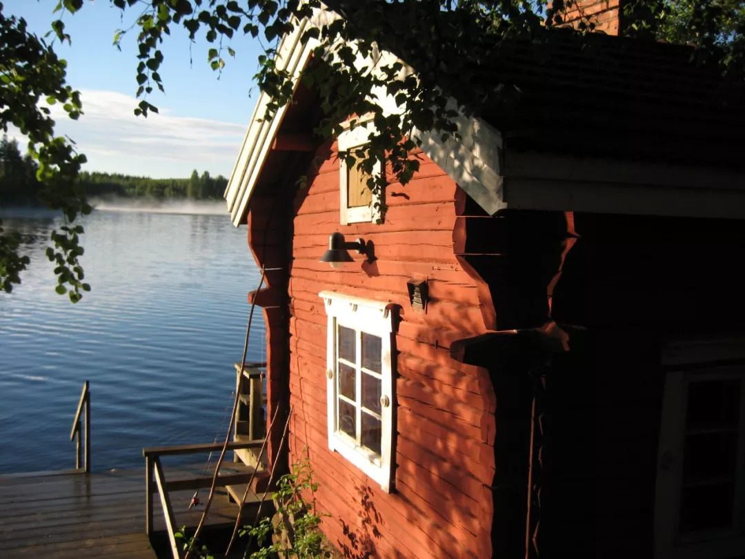 湖边小屋