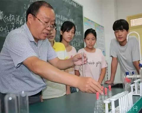 【人才风采】魏香三:从教30载,桃李满天下