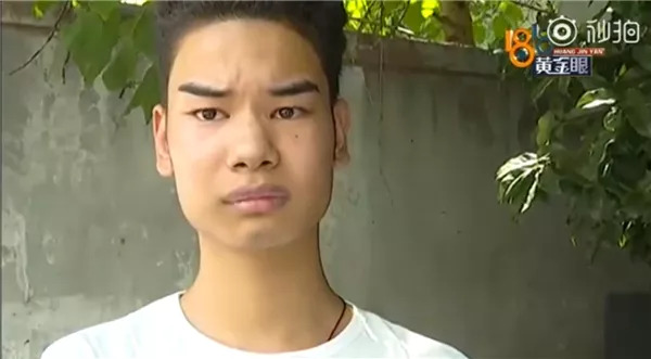 之前的眉毛已经被说很凶了, 现在感觉更凶了…… 小吴修眉前后 莫名