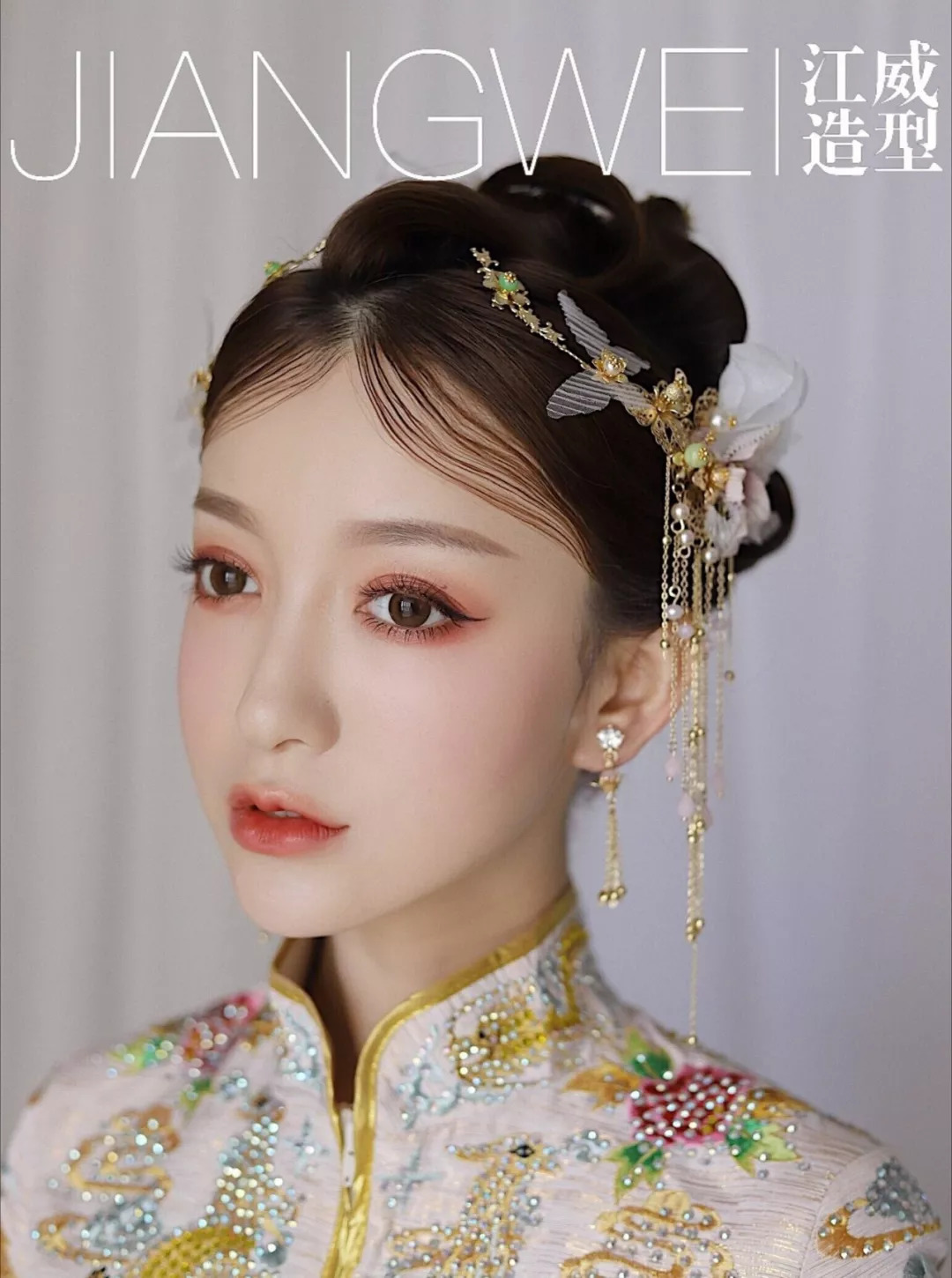 婚礼跟妆必备造型,好看的中式新娘发型!