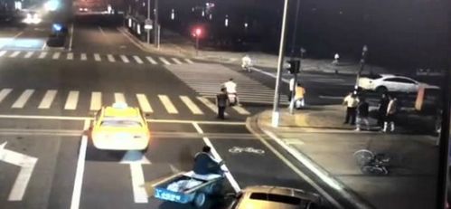 宝马车抢道被剐蹭,司机下车操起刀砍人反被杀