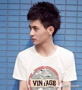 飞机阳光弹头式子,尽显男生的发型与帅气!带发型美人尖适合什么图片