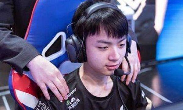 RNG走A怪再出新套路,韩服用金克斯11连胜,冷