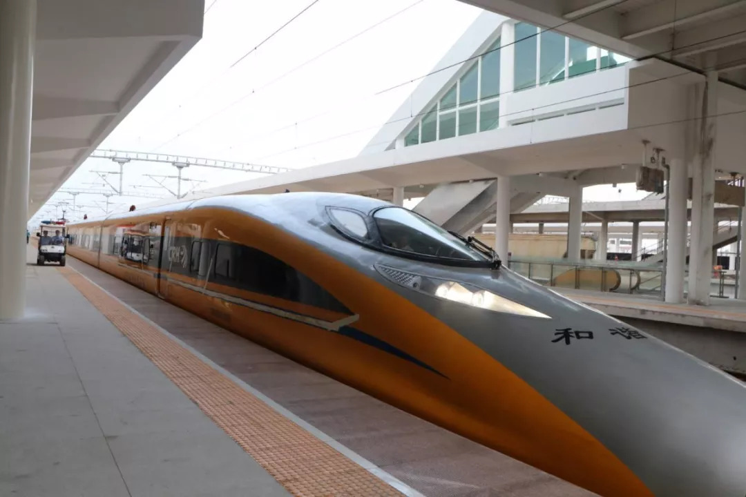 刚刚!青盐铁路连盐段动车首次试跑