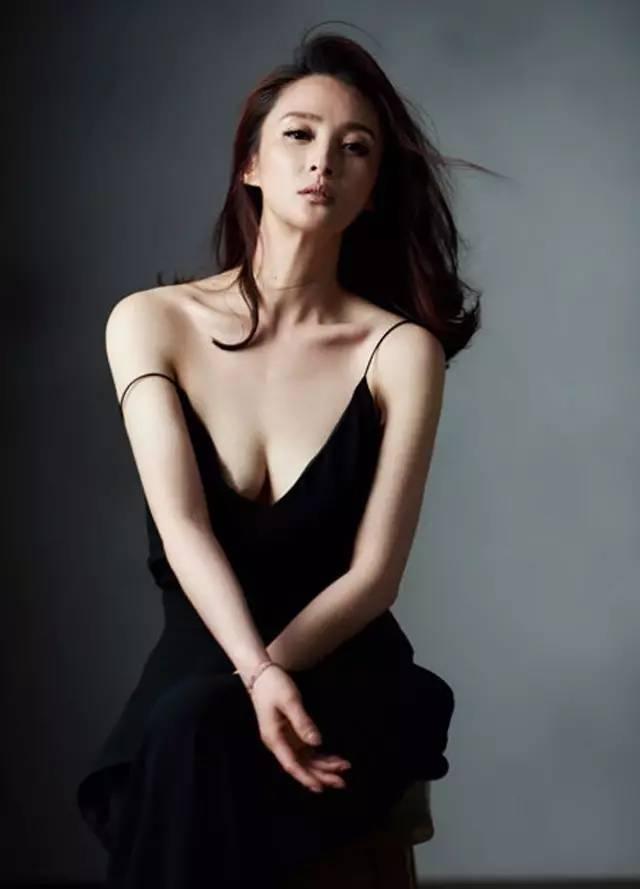 连蒋勤勤这样的女人都不靠脸吃饭,你好意思不