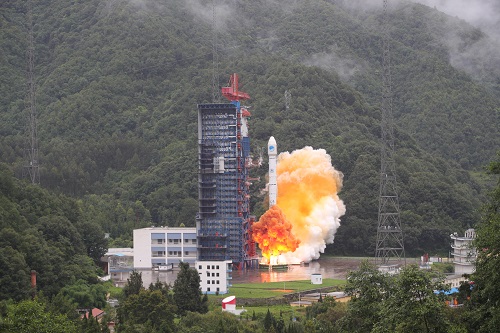 俄媒关注中国太空开发计划：不甘居第三 令美国不安