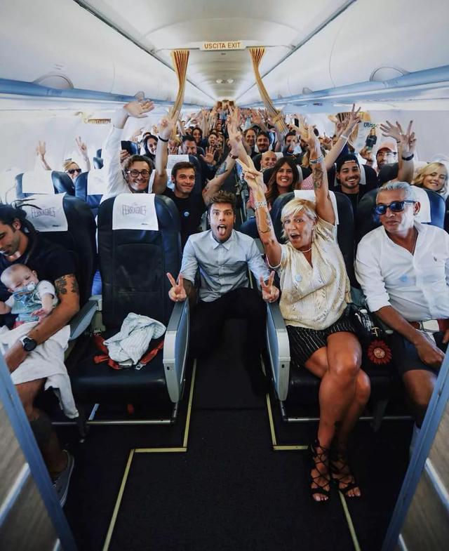 宇宙第一网红的婚礼可以有多美?