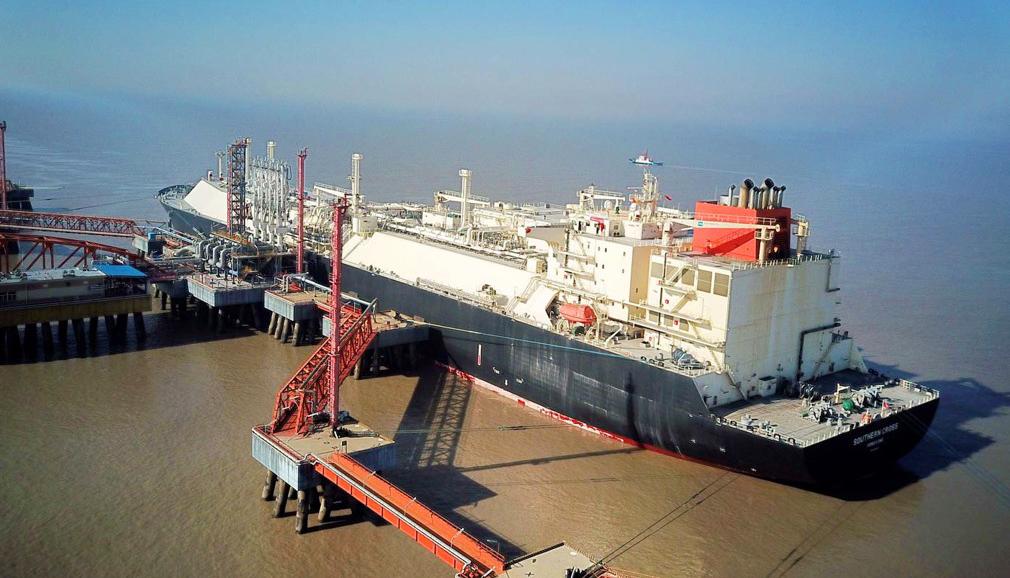 亚洲买家接连抛弃伊朗石油,中国还在力挺!美国