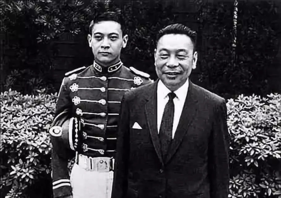 蒋介石最帅曾孙:我不是“蒋家第四代”，我是蒋友柏