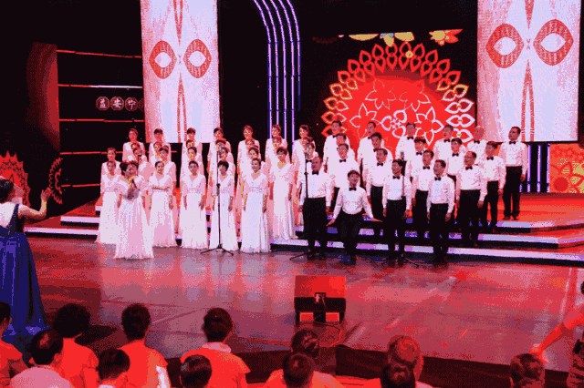 排山倒海黄河大合唱