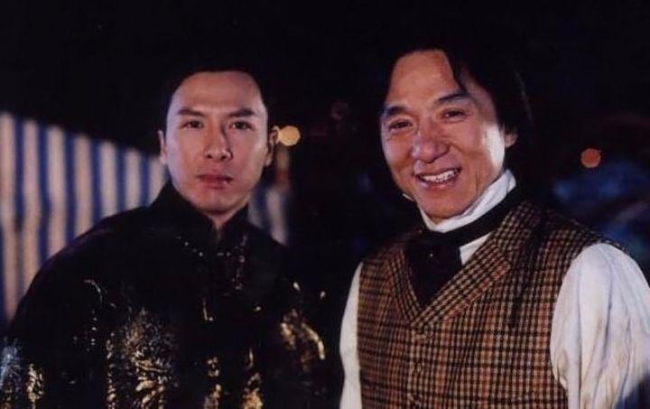 成龙李连杰甄子丹三大动作巨星都合作过的导演,仅有这