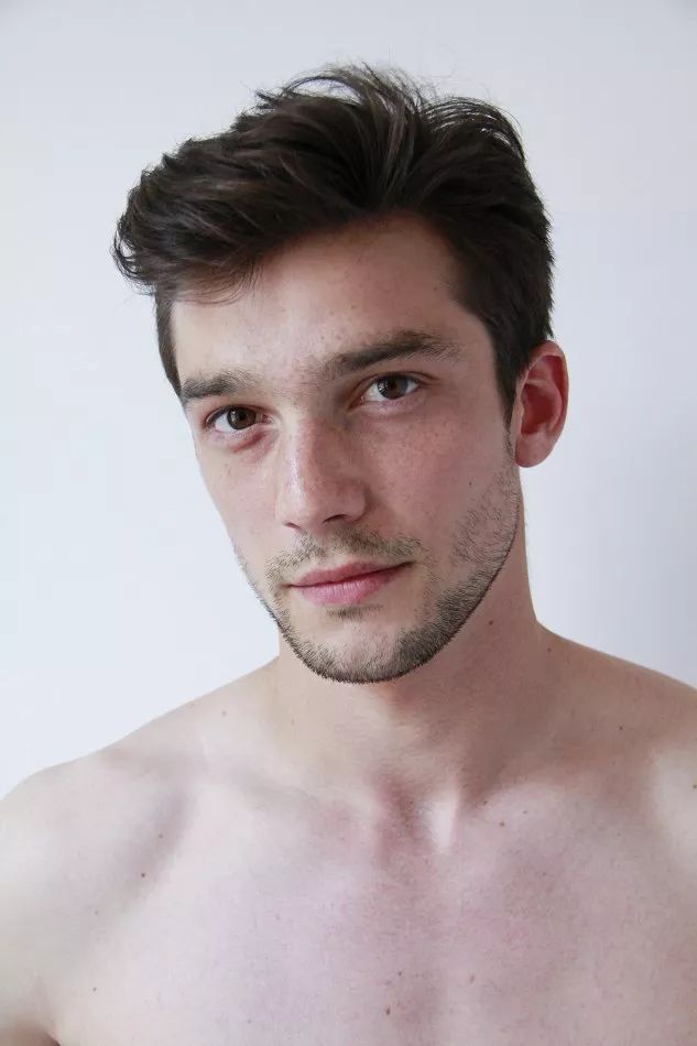 素颜比硬照更加帅气的法国男模alexis petit