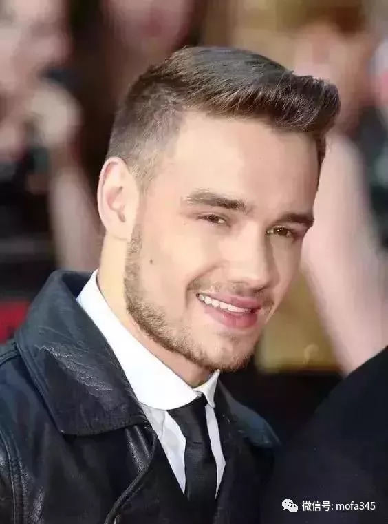 凯撒式短发板寸油头,男生提高颜值的发型!